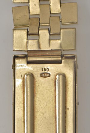 Reverse image
