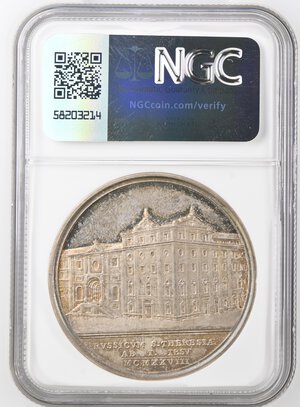Reverse image