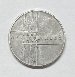 Reverse image