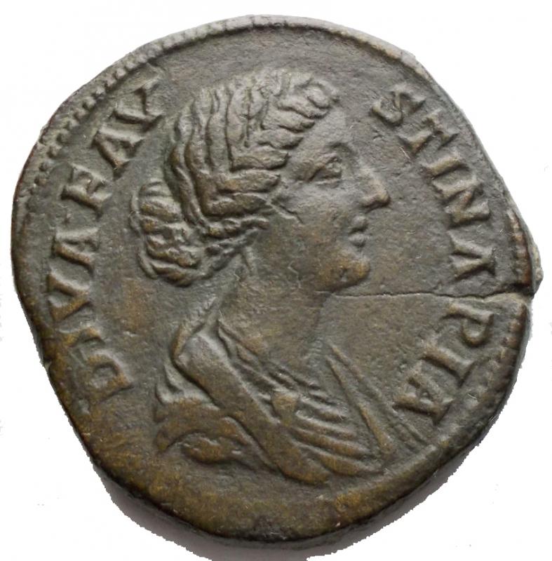 obverse: Impero Romano - Faustina figlia, mogle di Marco Aurelio, figlia di Antonino Pio e Faustina (deceduta nel 176 d.C.).Sesterzio.D/ DIVA FAVSTINA PIA. Busto drappeggiato a destra.R/ CONSECRATIO SC. Pavone a sinistra, con la coda aperta a ruota.RIC (M. Aur.) 1703. C. 72.AE.g 25,14.mm 31,83.BB/MB+. Raro.Patina marrone verde.