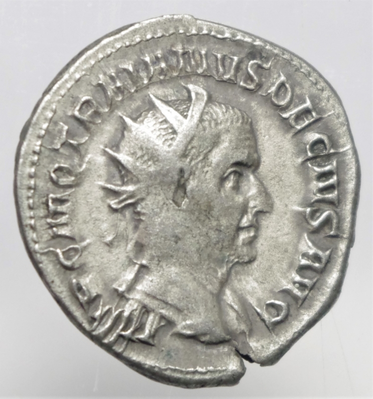obverse: Impero Romano. Traiano Decio. 249-251 d.C. Antoniniano. D/ IMP C M Q TRAIANVS DECIVS AVG Busto radiato verso destra. R/ PANNONIAE Le due Pannonie stanti. Peso 4,10 g. Diametro 22,38 mm. RIC.21. BB