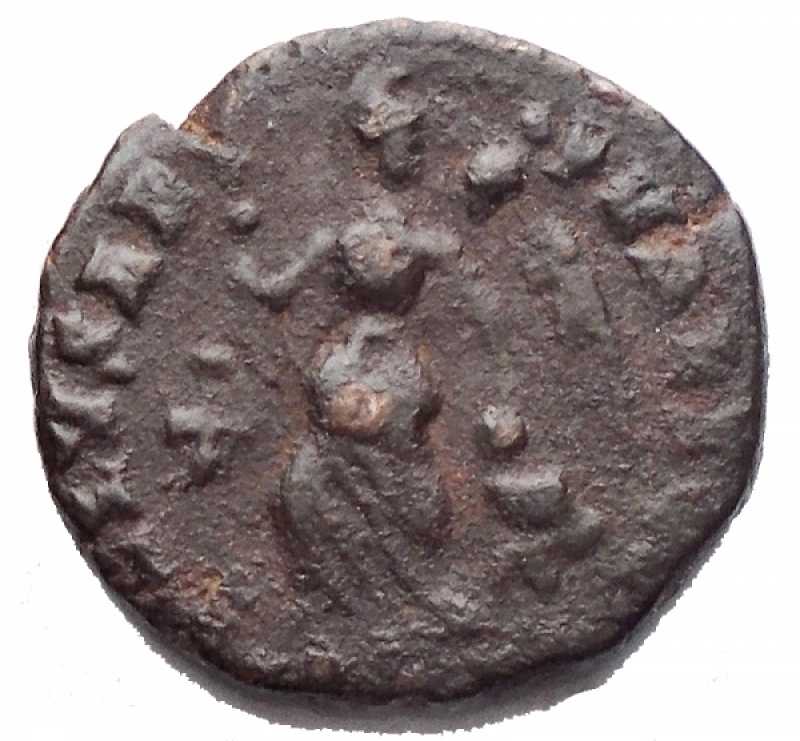 reverse: Impero Romano - Teodosio I. 379-395 d.C.AE. D/ Busto verso destra. R/ Salus. Peso 1,20 gr. Diametro 12,2. BB++. Ritratto di stile particolare