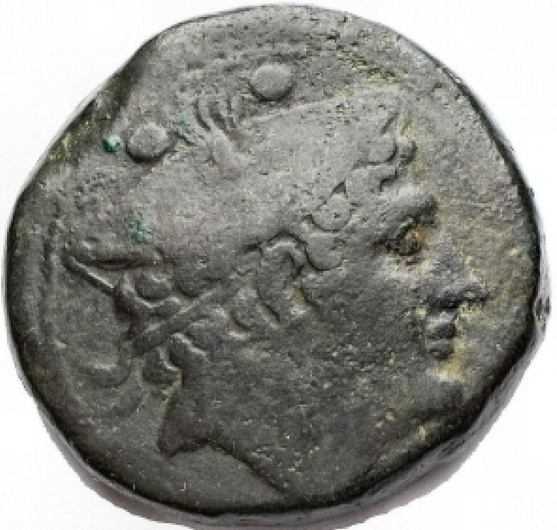 obverse: Repubblica Romana - Series semilibral. 217-215 BC Sextant. Ae. D / Head of Mercury on the right. Above two globes. R / Bow to the right. Above ROME. Under two globes. Cr. 38/5. Weight gr. 28.96. Diameter mm. 30.96. VF +. The first sextant coined. Overweight, with deep green patina.