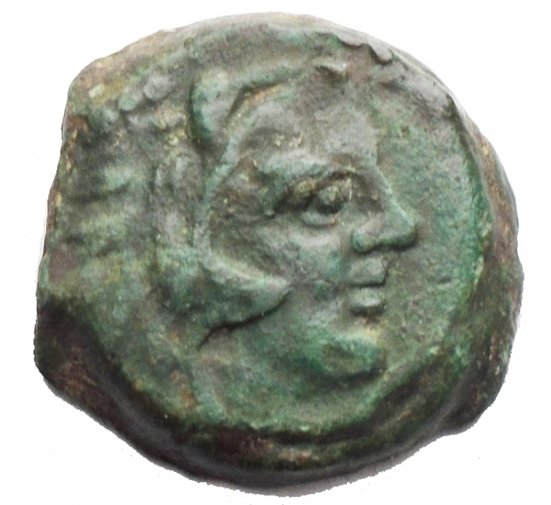 obverse: Repubblica Romana - After 211 BC Quadrans d / Head of Hercules on the right r / Bow to the right, under Rome 3.21 g. 15.76 mm. Good conditions. Beautiful green patina