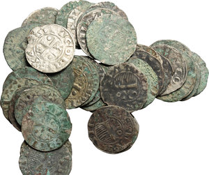 obverse: Francia. Thibaut II (1125-1152). Lotto di 42 denari.     MI.