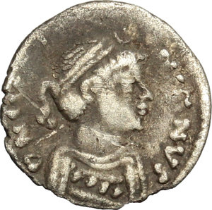 obverse: Justinian I (527-565).  AR 1/4 Siliqua, Ravenna mint. Obv. DN IVSTINIANVS. Diademed and cuirassed bust right. Rev. Cross surmounted by P on globe, within wreath. DOC 341. Sear 322. Ranieri 365. AR. g. 0.38  mm. 10.00  RRR. Extremely rare. Good VF.
