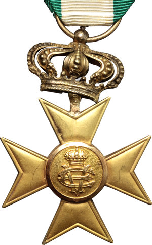 reverse: Vittorio Emanuele III (1900-1943). Croce d oro per l anzianità di servizio (25 anni).  Sigla UM/R