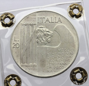 reverse: Vittorio Emanuele III (1900-1943). 20 lire 1928 A.VI (Elmetto)