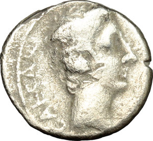 obverse: Augustus (27 B.C - 14 A.D.).. AR Quinarius, 29-26 BC