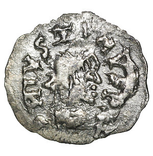 obverse: GEPIDS. Theodoric (489-526). 1/2 Siliqua. Sirmium. In the name of Byzantine emperor Justin I. 0.5 gr. - 15 mm. O:\ D И IVSTINVS P AV. Diademed and cuirassed bust right. R:\ + ARVMI ✶ VIИVICTΛ. Monogram. Cf. Demo 122-3. Rare. XF