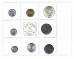 reverse: Italia. Folder Ufficiale del 1969 con 8 monete FDC (di cui una in argento). Il folder è senza confezione. Vedi foto per dettagli. (Val. Cat.: 13€)