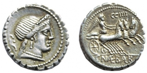 obverse: gens NAEVIA (79 a.C.), AR Denarius (3,55 gr. - 18 mm.). R.\: C NAE BALB. BMC 2926-76. SPL+. NC. Moneta in ottima conservazione, con patina iridescente!