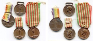 obverse: Lotto 04 medaglie Regno D Italia, WWI/WWII. Vedi foto per dettagli.
