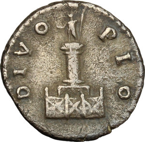 reverse: Antoninus Pius (138-161).. AR Denarius