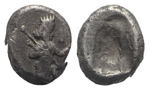 obverse: Achaemenid Kings of Persia, c. 485-420 BC. AR Siglos (14mm, 5.30g). Persian king or hero, wearing kidaris and kandys, quiver over shoulder, in kneeling-running stance r., holding spear and bow. R/ Incuse punch. Carradice Type IIIb. Near VF