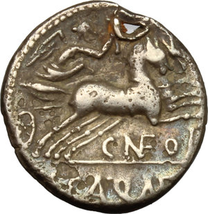 reverse: M. Calidius, Q. Metellus and Cn. Fulvius . Denario, 117 o 116 a.C