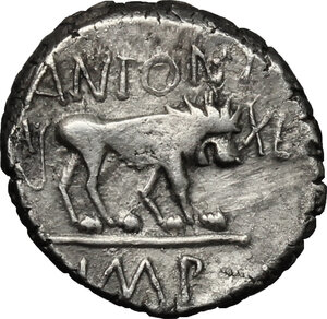reverse: Fulvia, first wife of M. Antony (died 40 BC).. AR Quinarius, 43 BC