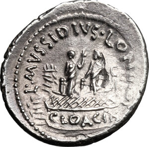 reverse: L. Mussidius Longus.. AR Denarius, 42 BC