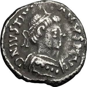 obverse: Ostrogothic Italy. AR 250 Nummi in the name of Justinian I (527-565). Pseudo-Imperial Municipal Coinage of Ravenna