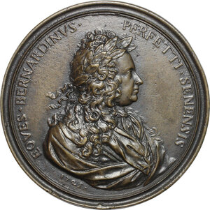 obverse: Bernardino Perfetti (1681-1747), poeta e professore senese.. Medaglia 1725 con bordo modanato