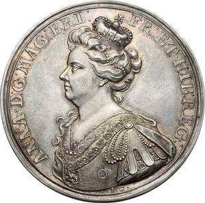obverse: Great Britain.  Anne Stuart (1665-1714), queen of Great Britain. . Medal 1708 for the capture of the Citadel of Lille
