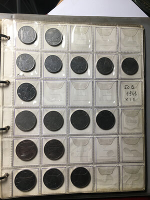 reverse: Lotto di 100 monete da 100 lire di varie date in buona conservazione più 33 monete in acmonital di Vittorio Emanuele III