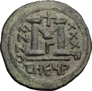 reverse: Justinian I (527-565).. AE Follis, Antioch/Theoupolis mint