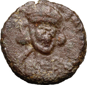 obverse: Constantine IV, Pogonatus (668-685).. AE Follis, Ravenna mint