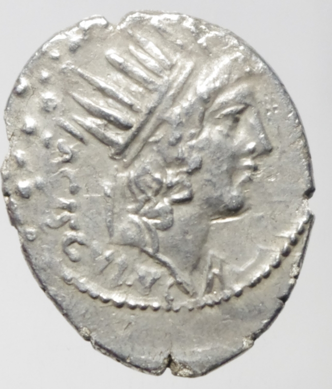obverse: Repubblica Romana .Valeria .L.VALERIVS ACISCVLVS . Denario . 45 a.C. D/ Testa radiata del Sole, dietro picconcino e ACISCVLVS R/ Luna in biga a d., in ex. L.VALERIVS. Cr.474/5. Peso 3,33g. Diametro 19mm. Molto rara. BB+