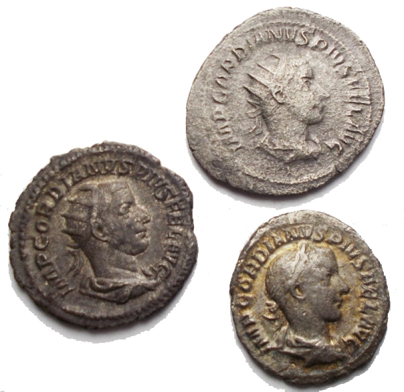 obverse: Lotti - Gordiano III. Insieme di 3 esemplari in Ag (2 antoniniani + 1 denario)