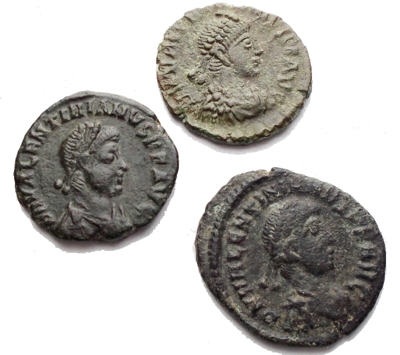 obverse: Lotti - Valentiano II. Insieme di 3 Ae