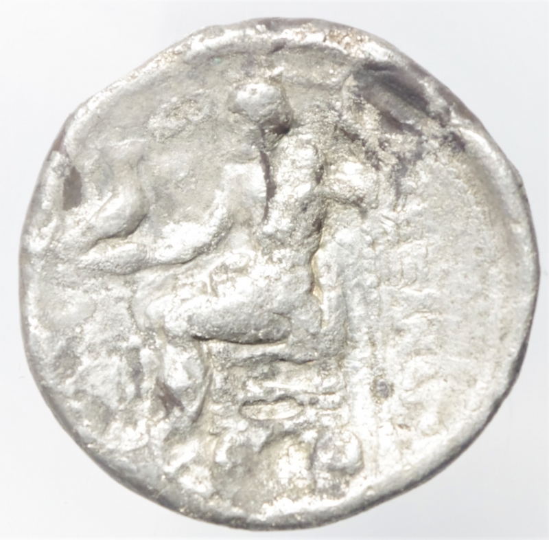 reverse: Mondo Greco. Macedonia. Alessandro III Il Grande. 336-323 a.C. Tetradracma. Ag. D/ Testa di Alessandro con pelle leonina verso destra. R/ ALEXANDROU BASILEWS Zeus seduto verso sinistra. Peso 15,30 gr. Diametro 28,00 mm. MB. R.