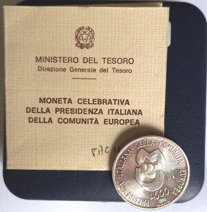 obverse: Repubblica Italiana. 500 Lire. Presidenza Italiana della Comunità Europea 1990. Ag. 
