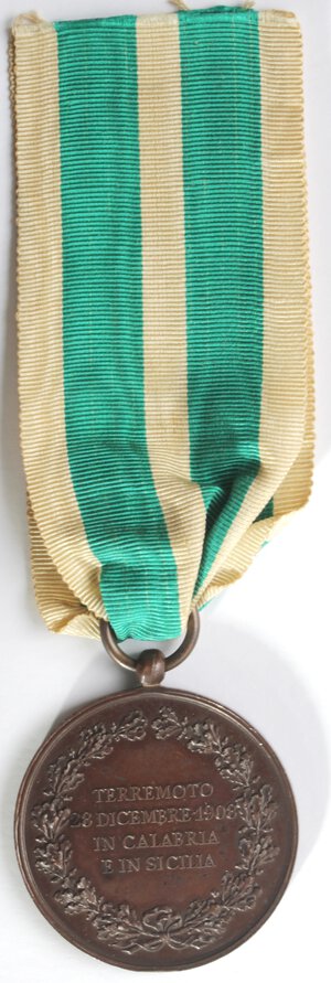 reverse: Medaglie. Vittorio Emanuele III. 1900-1943. Medaglia di benemerenza per il terremoto Calabro-Siculo del 28 Dicembre 1908. Ae. 
