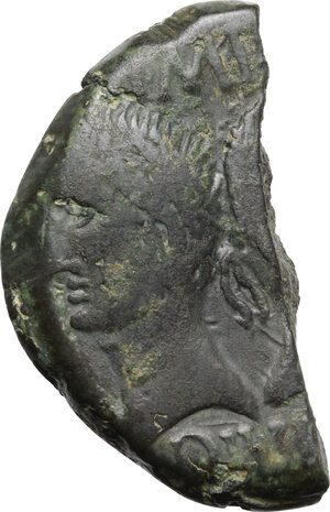 obverse: Augustus (27 BC - 14 AD) with Agrippa (died 12 BC).. AE As, 20 BC-14 AD, Nemausus mint