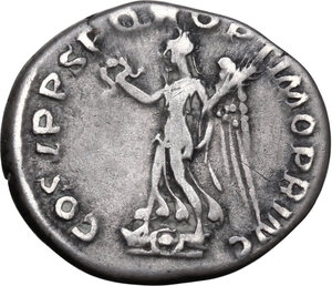 reverse: Trajan (98-117).. AR Denarius. Struck circa 104-107 AD