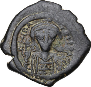 obverse: Maurice Tiberius (582-602).. AE Half Follis. Constantinople mint, officina A. Dated RY II