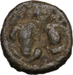 obverse: Heraclius, with Heraclius Constantine (610-641).. AE Half Follis. Rome mint. Struck circa 613-620