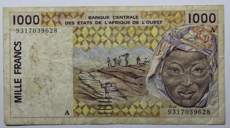 obverse: EST AFRICA-1.000 FRANCS -COME DA FOTO