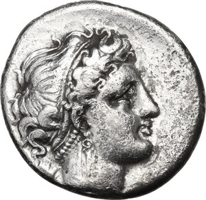 obverse: Central and Southern Campania, Neapolis. AR Didrachm, circa 300-275 BC