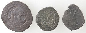 obverse: Napoli. Lotto di 3 monete. 2 denari gherardini di Carlo II e 1 sestino di Giovanna con il figlio Carlo. Mi. 