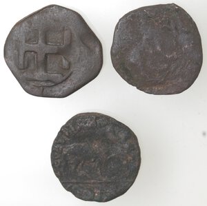 reverse: Napoli. Lotto di 3 monete. 2 monete Ferdinando I d Aragona. 1458-1494. Cavallo. Giovanna con il figlio Carlo. 1516-1519. Sestino. Ae. 