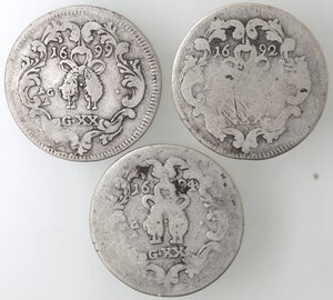 reverse: Napoli. Carlo II. 1674-1700. Lotto di 3 monete. Tarì 1692-1694-1699. Ag. 