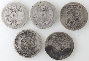 reverse: Napoli. Carlo II. 1674-1700. Lotto di 5 monete. Carlino 1688-1689-1690-1696-1699. Ag. 