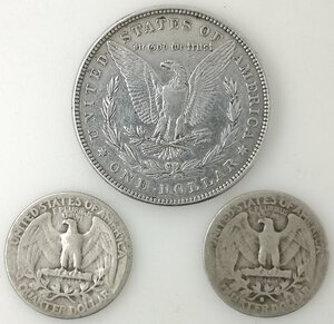 reverse: USA. Lotto di 3 monete in Argento. Morgan 1882 e 2 Quarti di Dollaro.