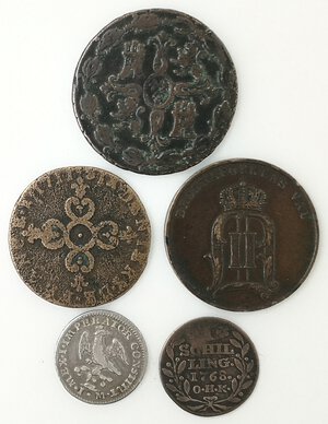 reverse: Monete Estere. Lotto di 5 monete di cui 2 in argento. Da Notare un 1/2 Real Messicano dell Impero di Iturbide e un 6 Deniers di Luigi XIV. 