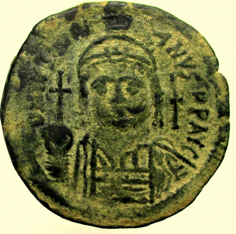 obverse:  Impero Bizantino. Giustiniano I 527-565. Follis