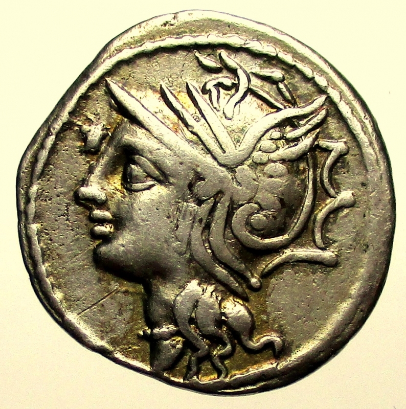 obverse: Repubblica Romana. Gens Appuleia. L.Appuleius Saturninus. 104 a.C. Denario.