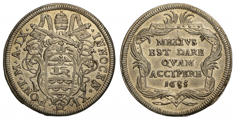 obverse: Roma, Innocenzo XI, Testone 1685 anno IX, Munt-99 Ag mm 32 g 9,11 buon SPL