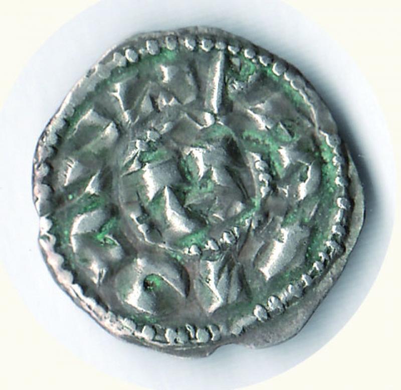 reverse: LUCCA Enrico II di Sassonia (1004-1024) Denaro D/grande H nel campo; R/ L/V/C/A nel campo, bisante al centro. C.N.I. 66/2.